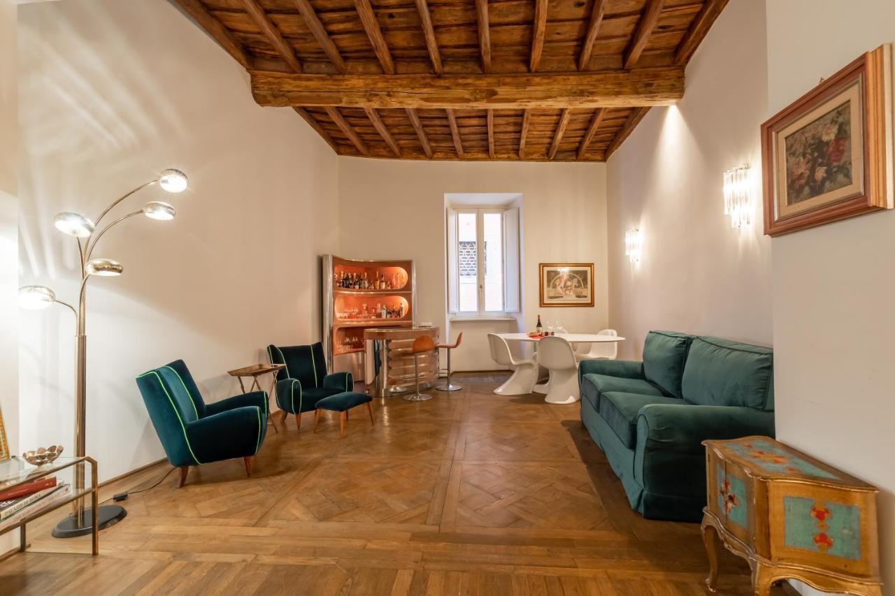 Chic And Style In Historical Via Giulia Apartment Rome Exterior photo